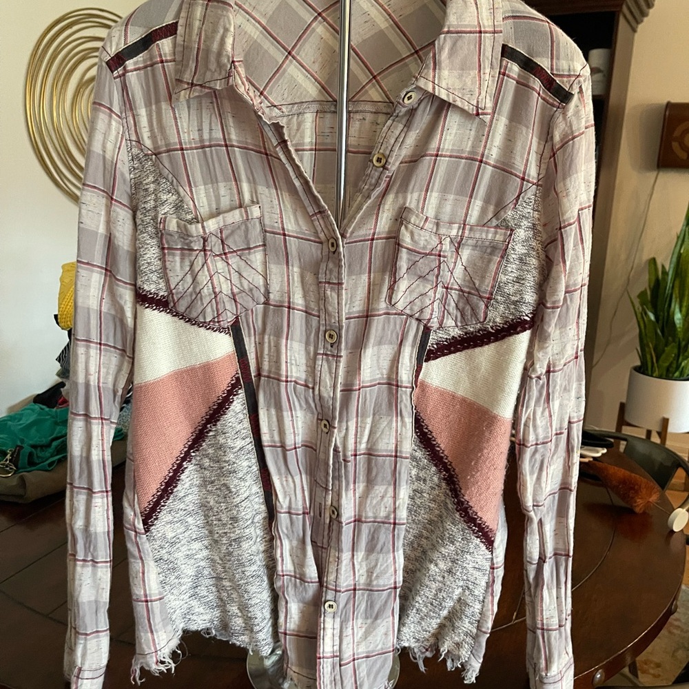 Plaid Button-Up Shirt with lightweight sweater material. Great rodeo shirt.